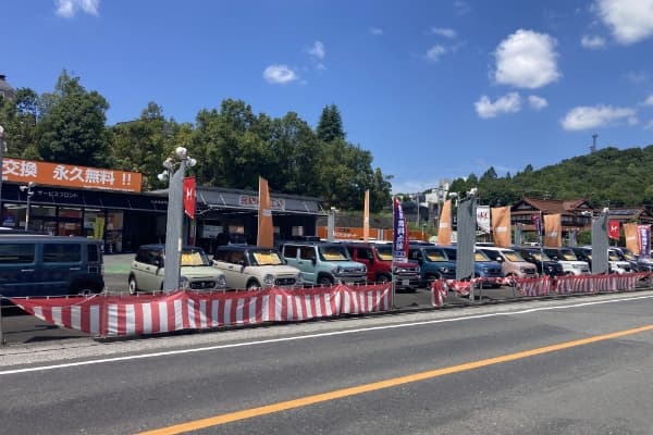 ルマンオート東広島店外観